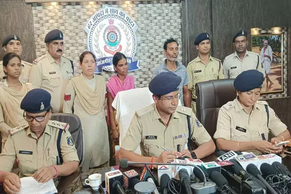 CG Janjgir News-जहरीली शराब से तीन की मौत मामला: मृतक की पत्नी ने ही प्रेमी के साथ मिलकर रची थी साजिश...