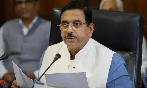 Sonia Gandhi Letter: सोनिया गांधी के पत्र का प्रल्हाद जोशी ने दिया जवाब, अनावश्यक विवाद पैदा करने का लगाया आरोप