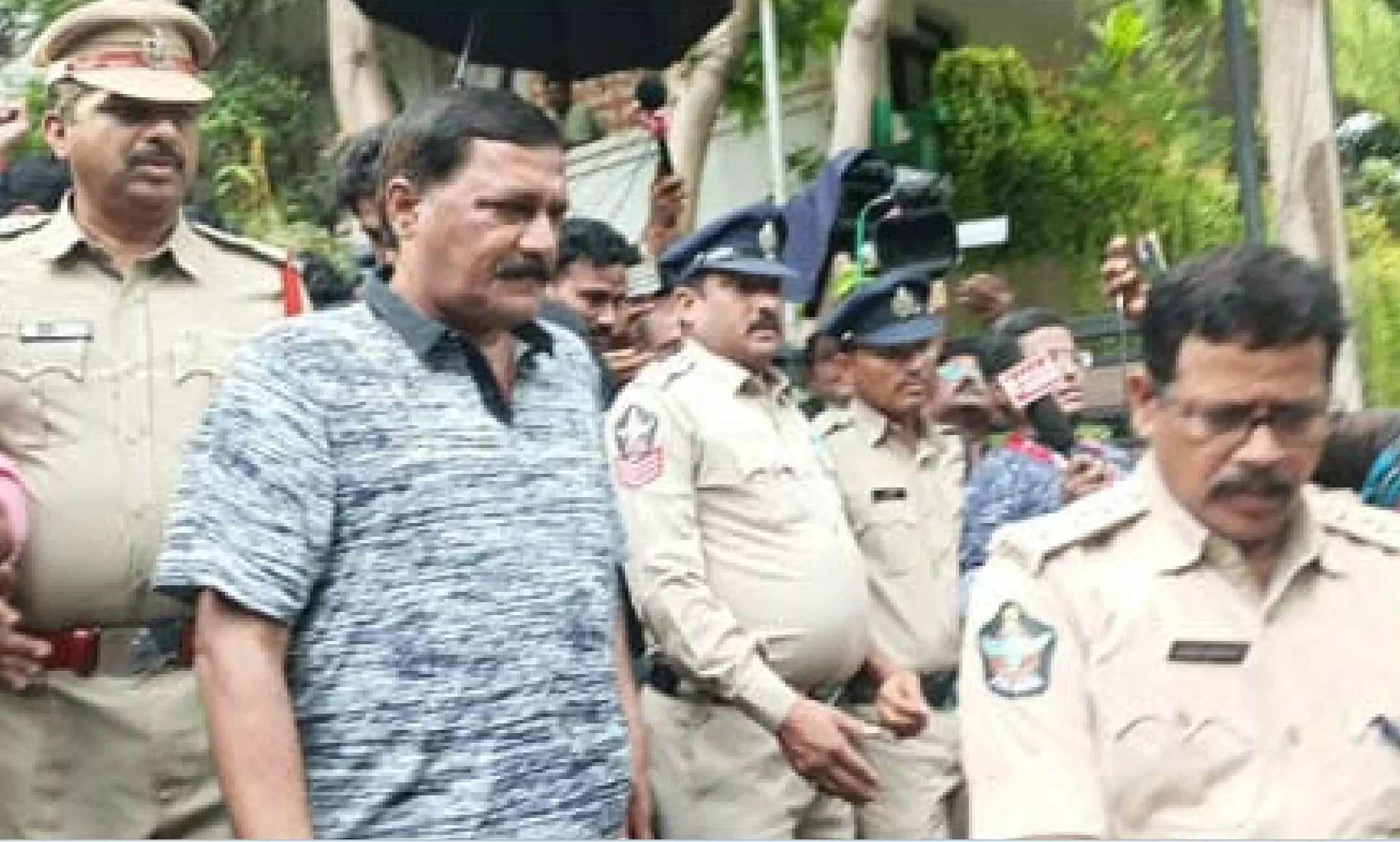Ganta Srinivasa Rao News: आंध्र प्रदेश पुलिस ने पूर्व मंत्री Ganta Srinivasa Rao को किया गिरफ्तार, जानिए क्या है पूरा मामला