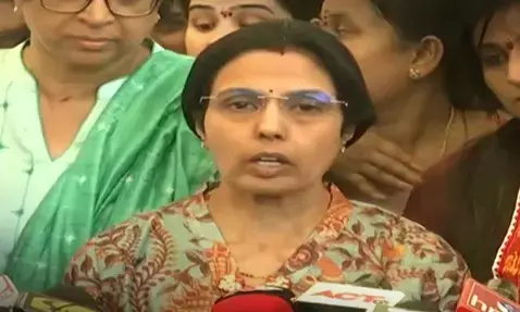 Chandrababu Naydu Arrest: चंद्रबाबू नायडू की पत्नी ने टीडीपी प्रमुख की सलामती के लिए इस मंदिर में की प्रार्थना