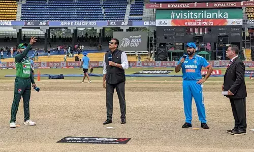 India vs Pakistan Asia Cup 2023: भारत और पाकिस्तान मैच में PAK ने टॉस जीतकर चुनी पहली गेंदबाजी, टीम इंडिया में बुमराह-राहुल की हुई एंट्री...