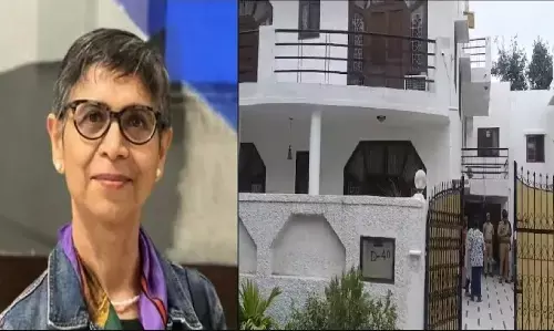 Noida Crime News: घर के बाथरूम में मिला सुप्रीम कोर्ट की महिला वकील का शव, हत्या की आशंका,पति को खोज रही पुलिस