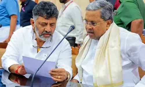 Transporters Strike: सिद्दारमैया ने खारिज की ट्रांसपोर्टरों की मांग, शिवकुमार ने विरोध को बताया ब्लैकमेल का प्रयास