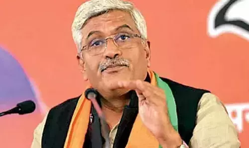Gajendra Singh Shekhawat: सनातन धर्म के खिलाफ बयानबाजी पर भड़के मंत्री गजेंद्र सिंह शेखावत, कहा- ‘जुबान खींच लेंगे, आंख निकाल लेंगे’