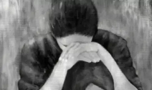 Gurugram News: Instagram पर Live आकर शख्स ने किया सुसाइड, पत्नी बोली- गर्लफ्रेंड ब्लैकमेल करती थी