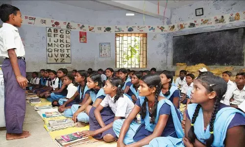 Bihar News: बिहार में एक साथ दो स्‍कूलों में नहीं चलेगा नाम, एक लाख से अधिक छात्रों का नाम कटा