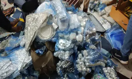 Durg News-90 लाख की चांदी जब्त: बंगाल से लाकर छत्तीसगढ़ में खपाते थे तस्कर, चार गिरफ्तार