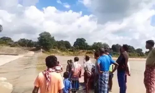 Jagdalpur News: मां और दो बेटी नदी में बहे, एनीकट पार करने के दौरान हुआ हादसा...