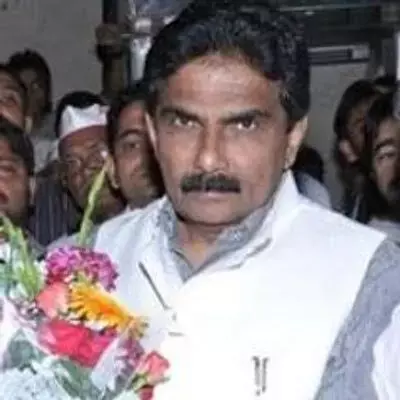 Munajir Hasan: नीतीश कुमार को लगा एक और झटका, कैबिनेट में रहे सीएम के इस खास ने मिला लिया उपकेंद्र कुशवाहा से हाथ