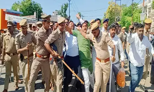 Meerut News: मेरठ में सम्राट मिहिर भोज प्रतिहार यात्रा को लेकर गुर्जर समाज-करणी सेना आमने-सामने, 100 लोग हिरासत में