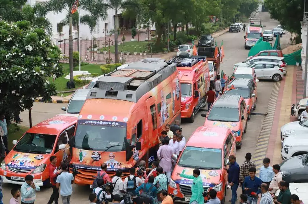 Parivartan Yatra: जानिए... कितना हाईटेक और खास है भाजपा का ‘परिवर्तन रथ’, अंदर क्‍या-क्‍या हैं सुविधाएं
