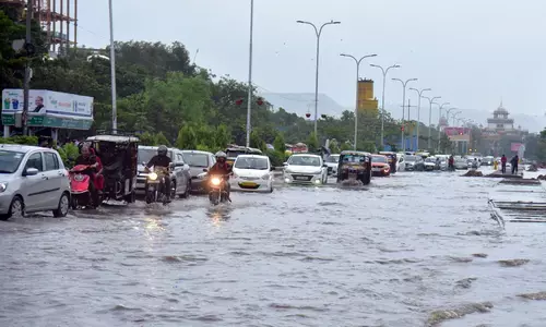 Rajasthan Rainfall: राजस्थान में रुक रुककर हो रही बारिश से कई ट्रेनें रद्द