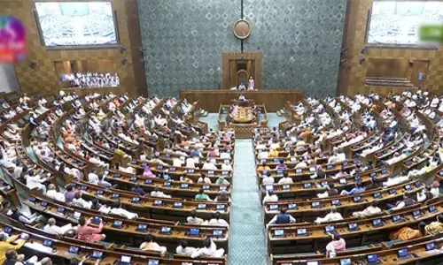 Women Reservation Bill: महिला आरक्षण बिल की कॉपी न मिलने पर विपक्ष का सदन में हंगामा