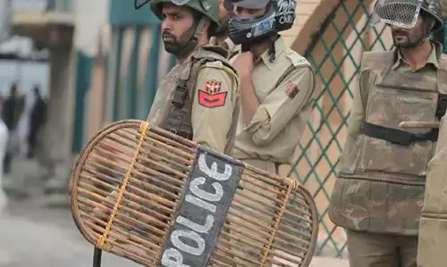 Jammu and Kashmir News: जम्मू-कश्मीर पुलिस का डीएसपी भ्रष्टाचार, धोखाधड़ी, जबरन वसूली के आरोप में गिरफ्तार