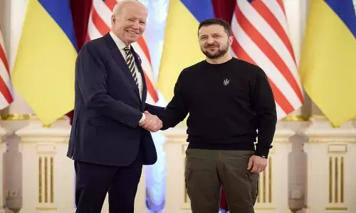 Zelenskyy US Tour: व्हाइट हाउस में राष्ट्रपति बाइडन से मिले जेलेंस्की, कहा- मेरे लिए यह दौरा बहुत महत्वपूर्ण