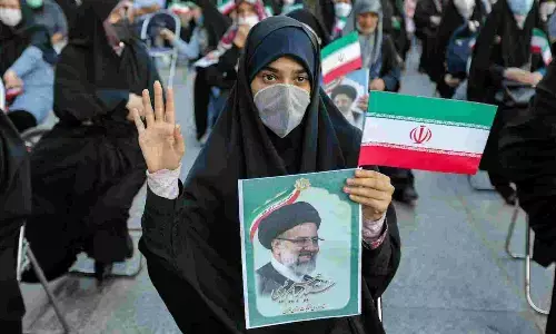 Iran Hijab Bill: ईरानी संसद का नया फरमान, महिलाओं के हिजाब नहीं पहनाने पर होगी 10 साल की जेल