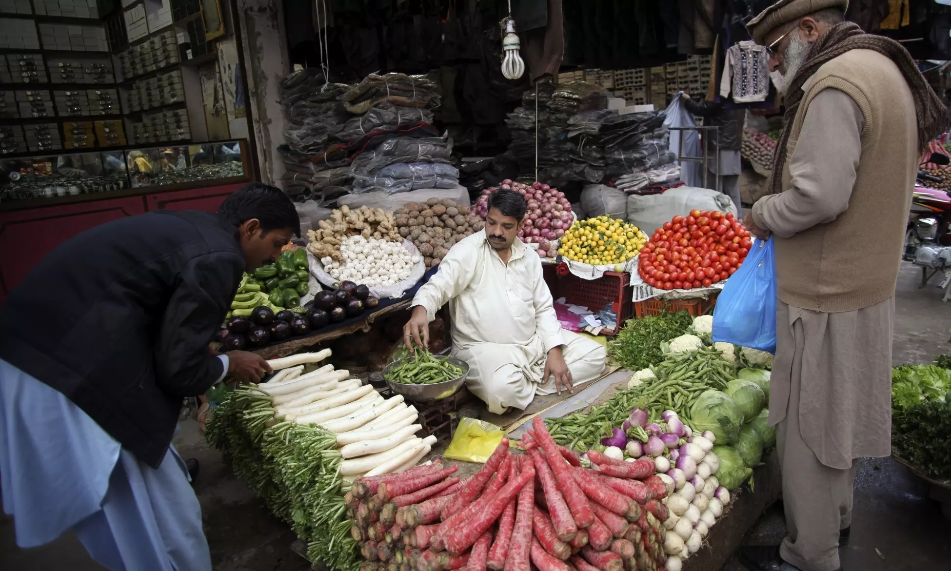 Pakistan Inflation : पाकिस्तान की साप्ताहिक मुद्रास्फीति 38.66 फीसदी बढ़ी Pakistan Inflation : पाकिस्तान की साप्ताहिक मुद्रास्फीति 38.66 फीसदी बढ़ी