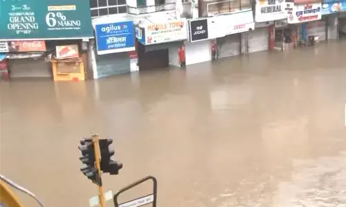 Nagpur Floods News: महाराष्ट्र के नागपुर में तूफानी बारिश से हाहकार, डूब गया पूरा शहर! NDRF तैनात