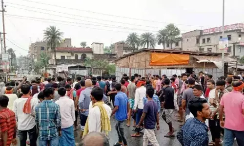 Begusarai Crime Neews: बिहार में धार्मिक स्थल में तोड़फोड़, आक्रोशित लोगों ने किया हंगामा, 4 गिरफ्तार