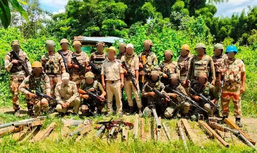 Manipur Violence : मणिपुर सरकार के लिए एक चुनौती बनती जा रही लूटे गए हथियारों की बरामदगी