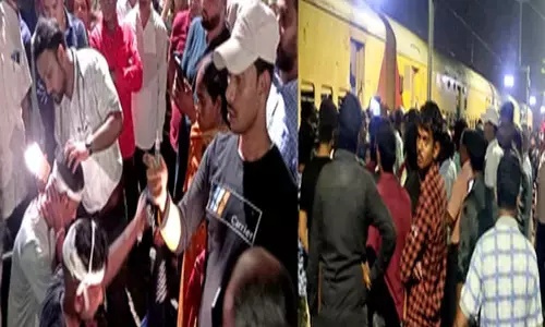 Jharkhand News: जम्मूतवी एक्सप्रेस में डकैती, दो यात्रियों को गोली मारी...महिला यात्रियों के साथ दुर्व्यवहार