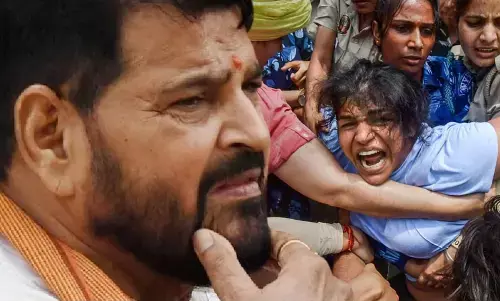 Brij Bhushan Singh News: दिल्ली पुलिस ने किया बड़ा खुलासा, महिला पहलवानों से अश्‍लील हरकतें करता था बृजभूषण