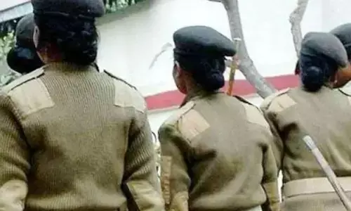UP Constable News: यूपी पुलिस की दो महिला कॉन्सटेबल ने मांगी पुरुष बनने की इजाजत, जानिए अब क्या होगा?