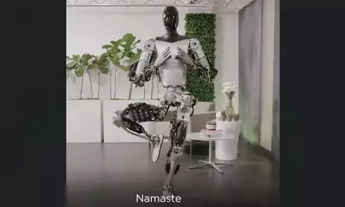 Tesla Humanoid Robot: टेस्ला के ह्यूमनॉइड रोबोट ने किया योग, एलन मस्क ने शेयर किया वीडियो