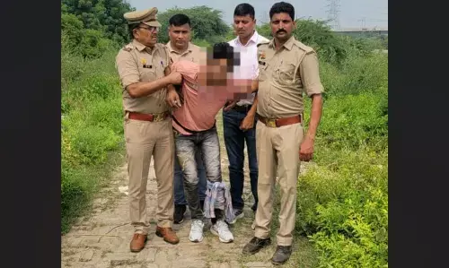Ghaziabad Crime News: पुलिस और बदमाशों के बीच हुई मुठभेड़, चेन स्नेचिंग, हत्या जैसे मामलों में वांछित आरोपी गिरफ्तार