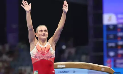 Oksana Chusovitina News: एशियन गेम्स में ओक्साना चुसोविटिना का का शानदार प्रदर्शन देख खुश हुए दर्शक