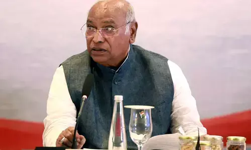 Manipur Violence: महिलाओं, बच्चों के खिलाफ हिंसा को बनाया गया हथियार - खड़गे