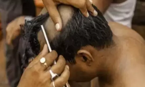 Sidhi News: मध्य प्रदेश के स्कूल में 50 छात्रों का कर दिया मुंडन, परिजनों में आक्रोश, जानें क्या है मामला?