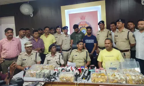 CG Bilaspur News: तीस किलो सोने की चोरी के बाद पुलिस से बचने करवाना चाहता था प्लास्टिक सर्जरी, छत्तीसगढ़ और दिल्ली में ज्वेलरी चोरी मामले में बड़ा खुलासा...