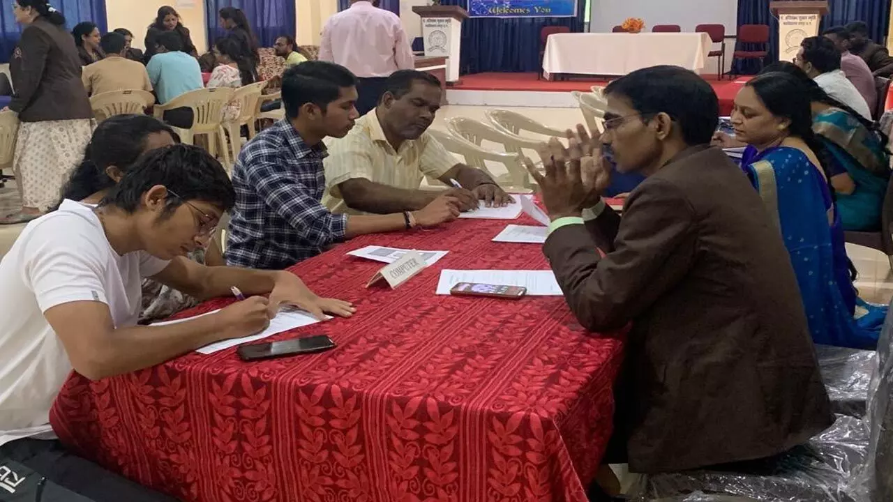 पं. हरिशंकर शुक्ल स्मृति महाविद्यालय में शिक्षक अभिभावक बैठक... पं. हरिशंकर शुक्ल स्मृति महाविद्यालय में शिक्षक अभिभावक बैठक...