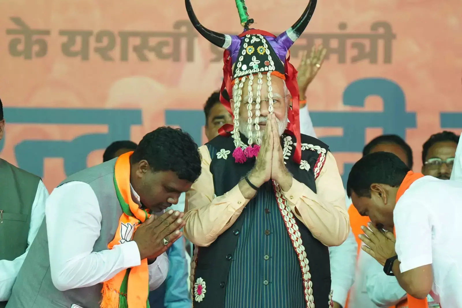 PM Modis visit to Jagdalpur: मोदी बोले- निवेश बढ़ेगा तो रोजगार बढ़ेगा, नहीं होने देंगे नगरनार स्‍टील प्‍लांट पर कांग्रेसियों का कब्‍जा