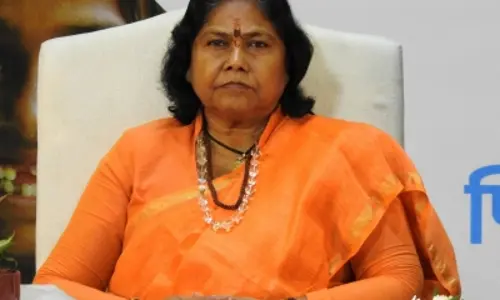 आखिर क्यों केंद्रीय मंत्री ने 2:30 घंटे तक किया टीएमसी सांसदों का इंतजार? जानिए