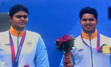 Asian Games 2023 : ज्योति, ओजस की जोड़ी ने तीरंदाजी में जीता गोल्‍ड; 71 पदक जीतकर एशियन गेम्‍स में भारत का नया रिकॉर्ड....
