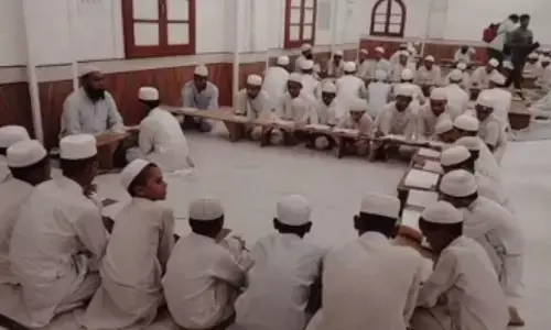 UP Madarasa Education: डिजिटली इंटेलिजेंट होंगे यूपी के मदरसों में पढ़ने वाले बच्चे