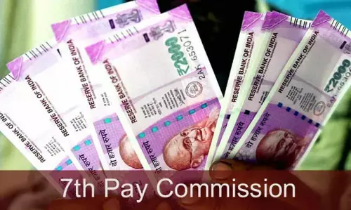 7th Pay Commission: दिवाली से पहले सरकारी कर्मचारियों पर तोहफों की बरसात! सैलरी में होगी बढ़ोतरी