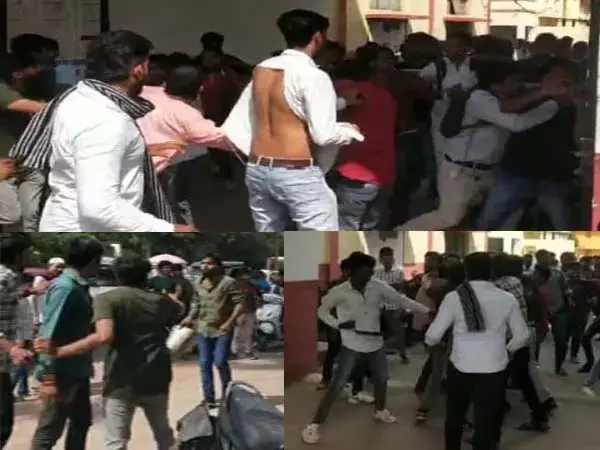 Video: दुर्गा कॉलेज में NSUI और ABVP के छात्रों के बीच जमकर मारपीट... एक दूसरे पर बेल्ट, बाल्टी और सायकल से किया हमला