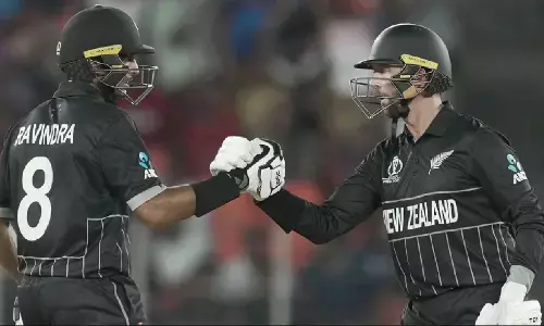 England vs New Zealand: न्यूजीलैंड ने इंग्लैंड को 9 विकेट से रौंदा, कॉनवे और रवींद्र ने जड़ा शानदार शतक
