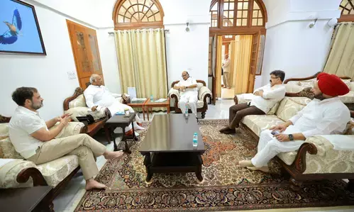 Sharad Pawar News: शरद पवार ने खड़गे और राहुल गांधी से मुलाकात में चलाई ये चर्चा