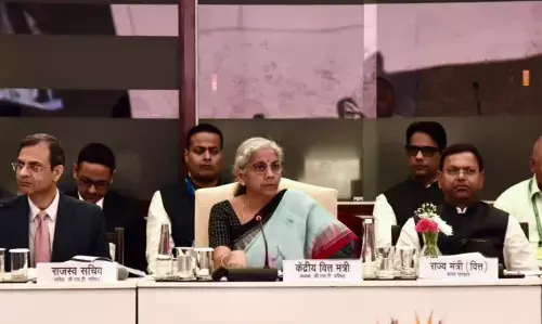 GST Council Meeting : वित्त मंत्री निर्मला सीतारमण की अध्यक्षता में जीएसटी परिषद की बैठक की शुरू, इन मुद्दों पर हो सकता है फैसला