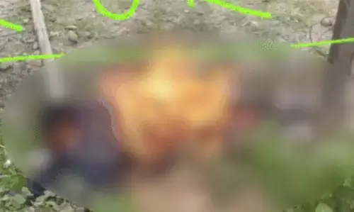 Manipur Violence News: मणिपुर मे युवक को जिंदा जलाने का वीडियो सामने आया, जानिए पूरा मामला