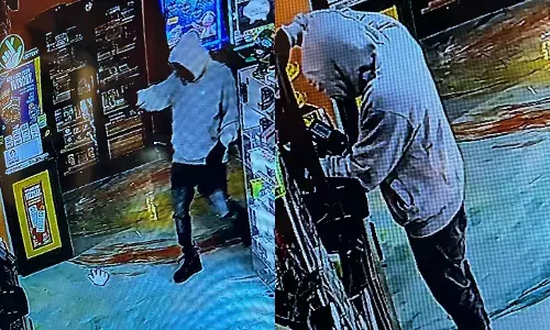 US Crime News: हथियारबंद संदिग्ध ने भारतीय मूल के व्यक्ति के स्टोर में की लूट, कैश लेकर हुआ फरार