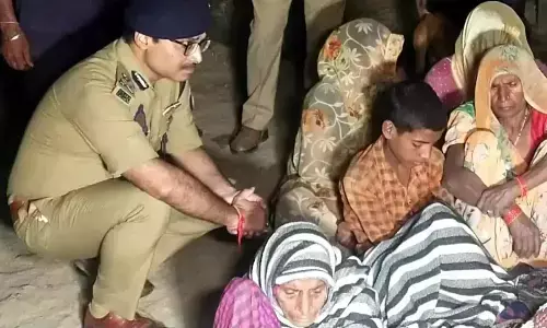 Etawah News: इटावा में दो मासूम बहनों की गला काटकर हत्या, घर के भीतर मिला खून से लथपथ शव