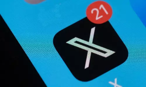 X Clickbait Ads: एक्स यूजर्स पैसे कमाने के नए तरीके क्लिकबेट ऐड से हो रहे परेशान, न ब्लॉक और न रिपोर्ट करने का है ऑप्शन