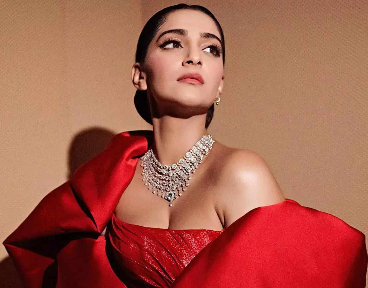 एक्ट्रेस का बड़ा खुलासा: खाली समय में क्या करती हैं Sonam Kapoor?, जानकर आप भी रह जाएगी दंग...