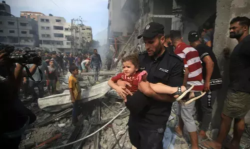 Israel-Hamas War News: हमास ने किया एलान,  इजराइल जब-जब गाजा के नागरिकों को निशाना बनाएगा, तब-तब एक इजराइली बंधक मारा जाएगा