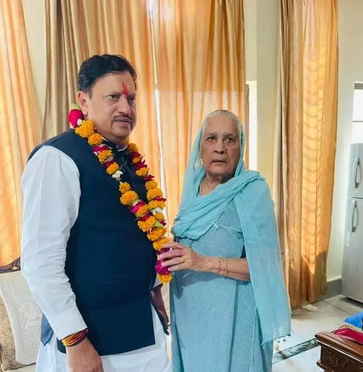 Dr Arvind Singh Bhadoria Biography: कौन हैं डॉ अरविंद सिंह भदौरिया - पूरा बायोडाटा